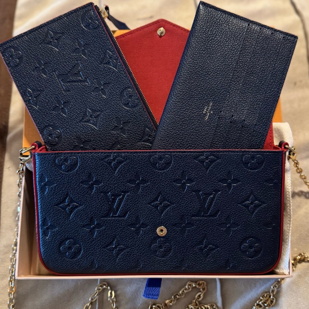 Louis Vuitton Empreinte Felicie Pochette in Leather Color:  Marine Rouge
